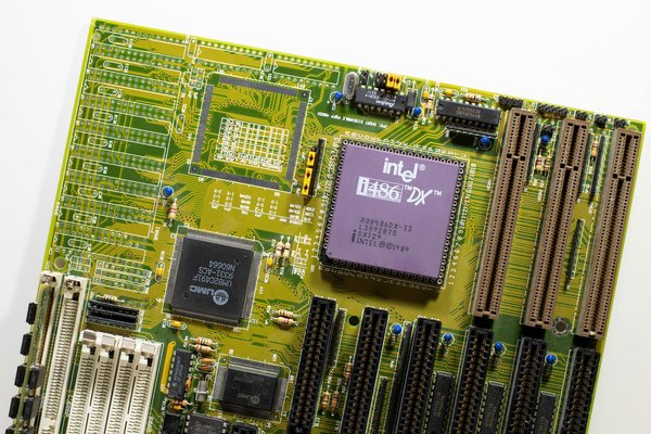 Découvrez les frais cachés de l'activation de la fibre optique : l'essentiel à connaître !